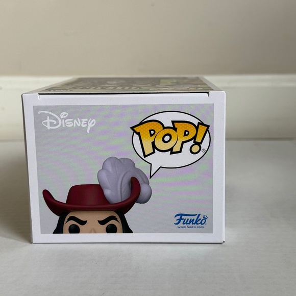 NEW! Funko Pop! Disney Villains Captain Hook #1081. - Picture 6 of 10